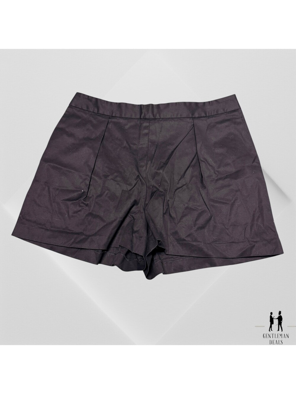$590 Carolina Herrera Women's Black High Banded Waist Front Pleat Shorts Size 10